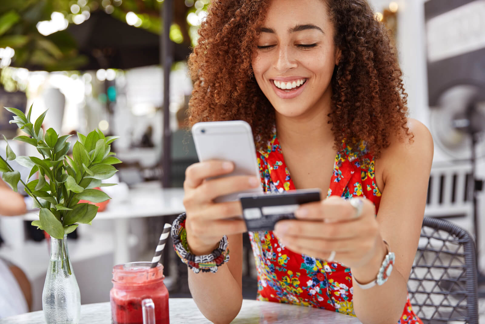 STRATEGIC MOBILE BANKING BENEFITS AND RISKS